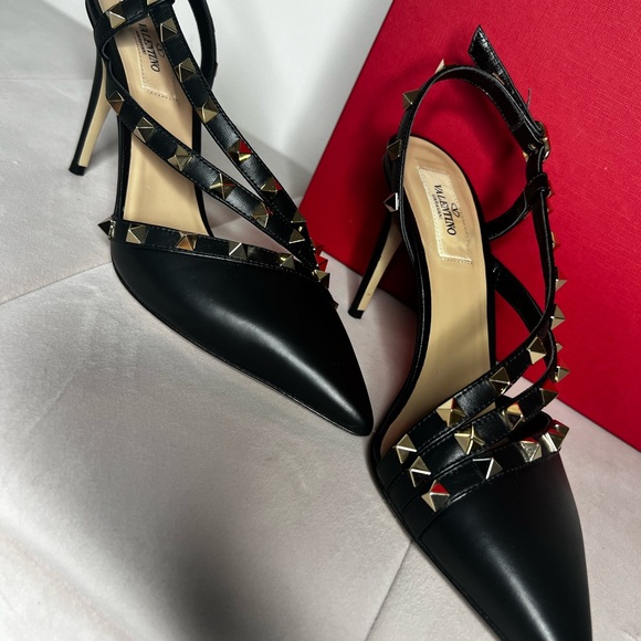 VALENTINO
Black Valentino Garavani Rockstud Slingback Heels - Picture 4 of 8